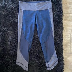 Lululemon Yoga Capri leggings  Size 6